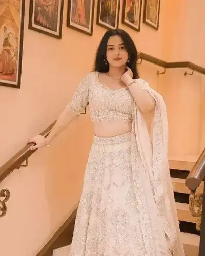 Escort Daringbadi